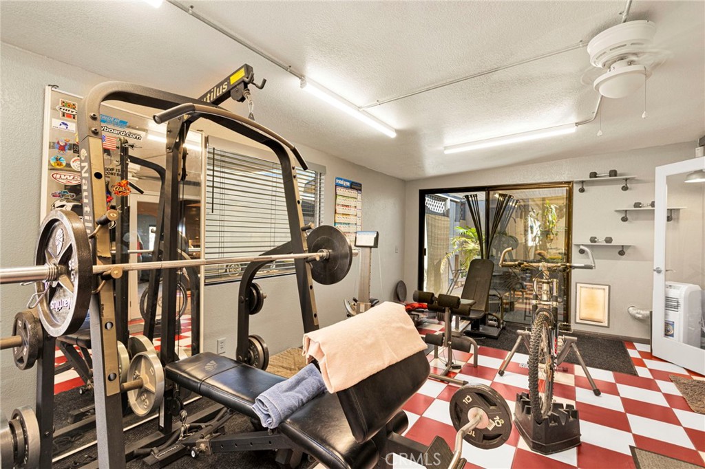 11590 Peach Property Photo 15