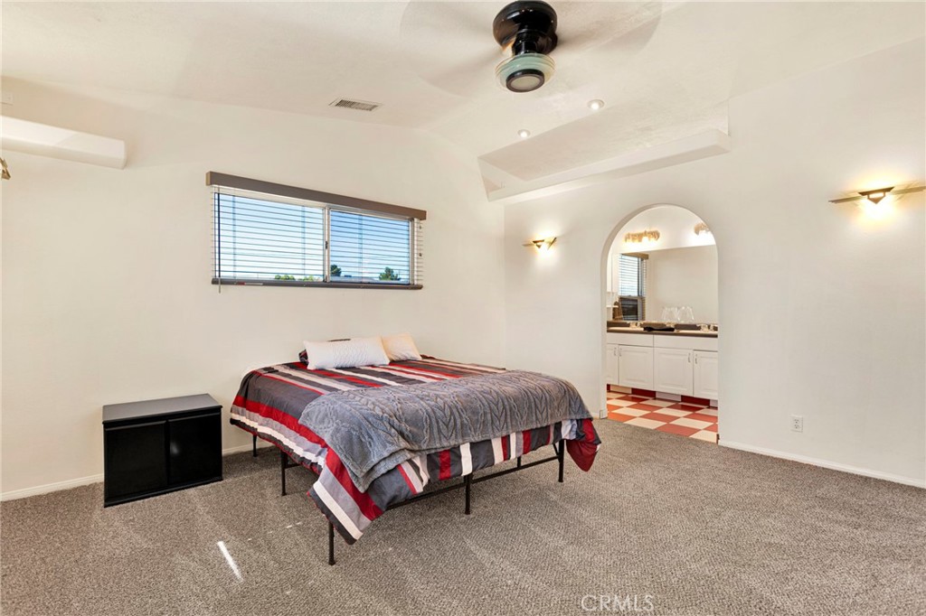 11590 Peach Property Photo 26