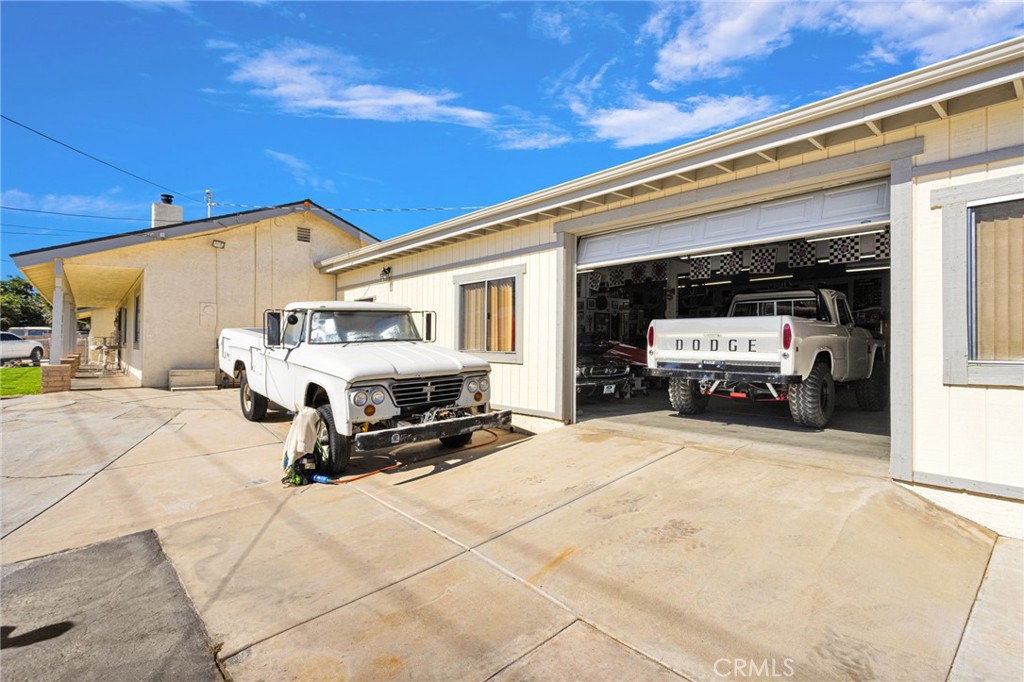 11590 Peach Property Photo 42