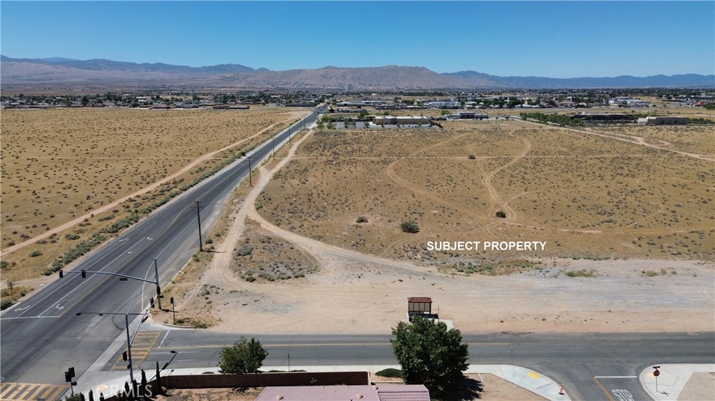 3112721 28 Central Road Property Photo 3
