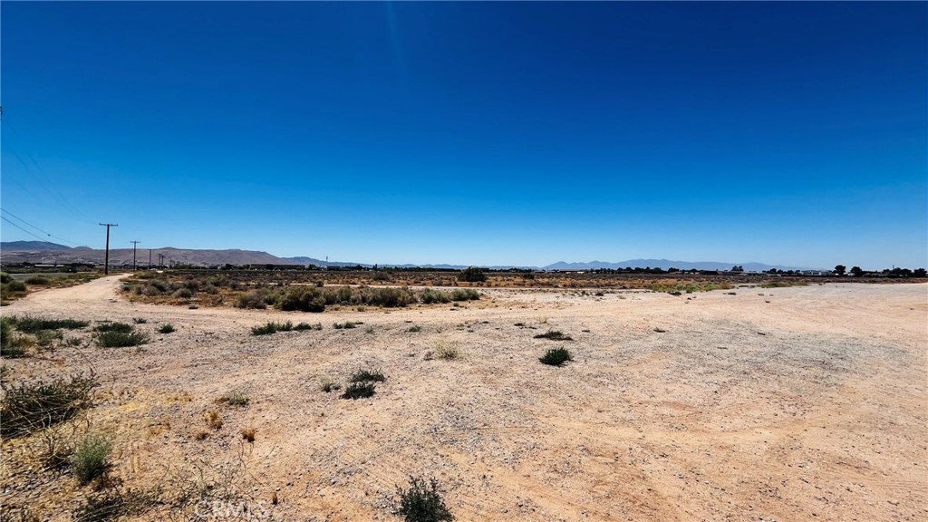 3112721 28 Central Road Property Photo 25
