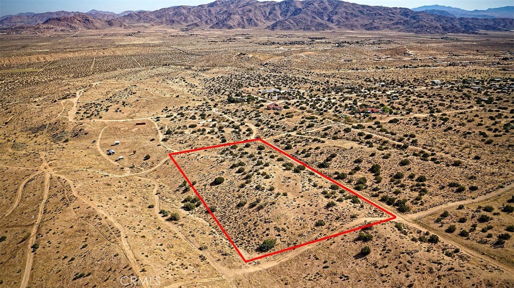 25200 Mountain View Road Property Photo 2