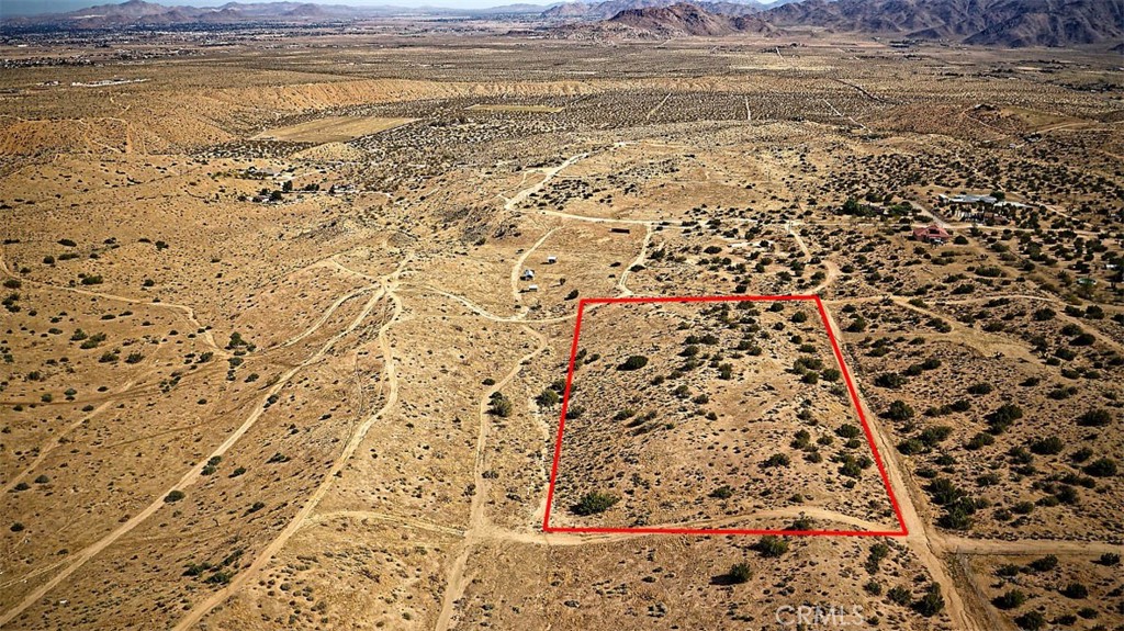 25200 Mountain View Road Property Photo 4