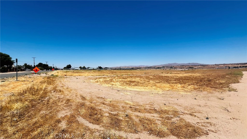 41119108 Glendale Avenue Property Photo 14
