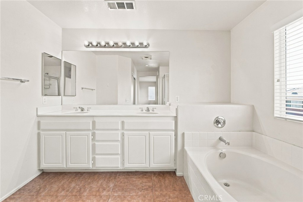 13152 Solar Bay Property Photo 29
