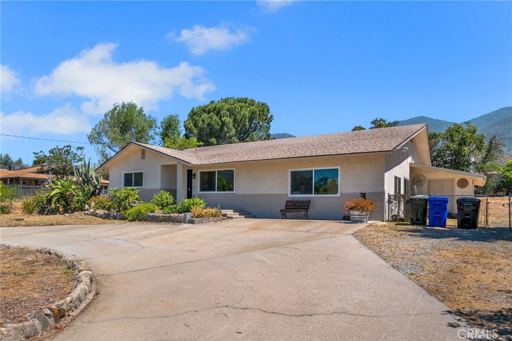 18310 Santa Fe Property Photo 8