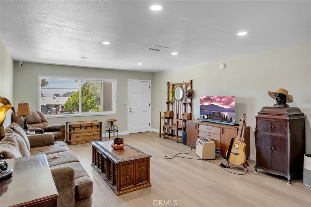 18310 Santa Fe Property Photo 9