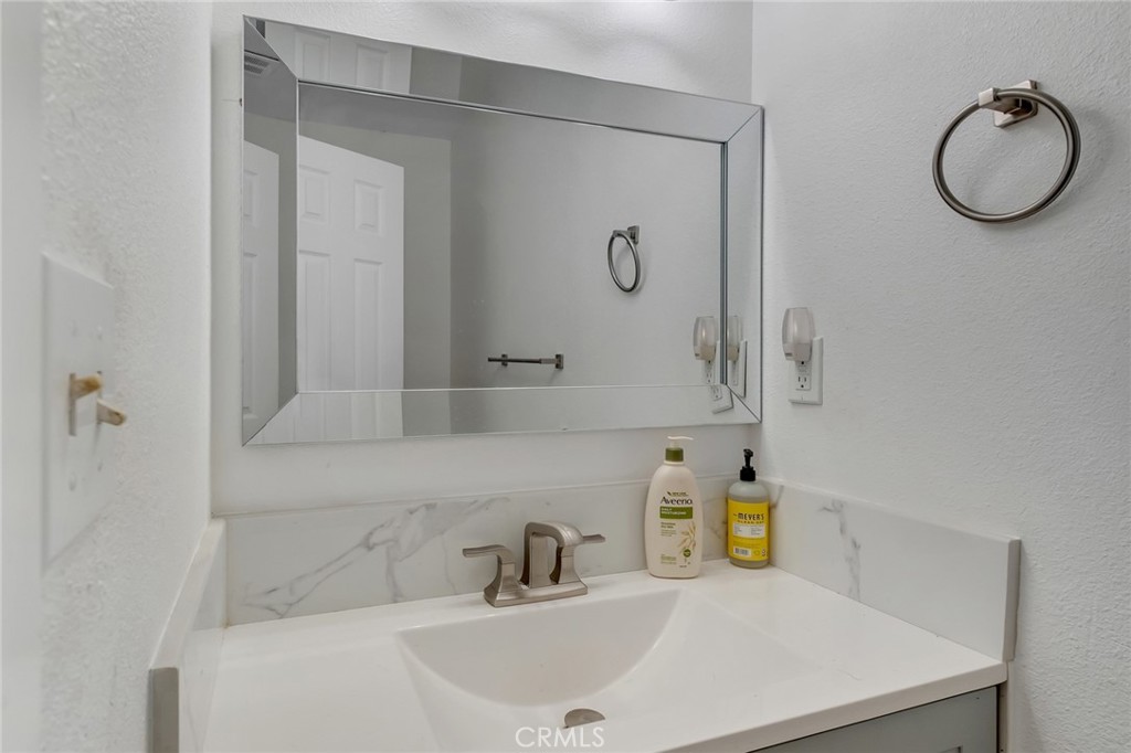 18310 Santa Fe Property Photo 23