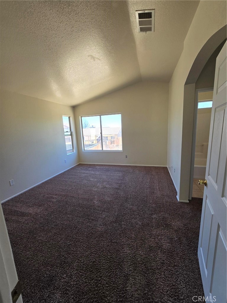 10528 Cascade Court Property Photo 7