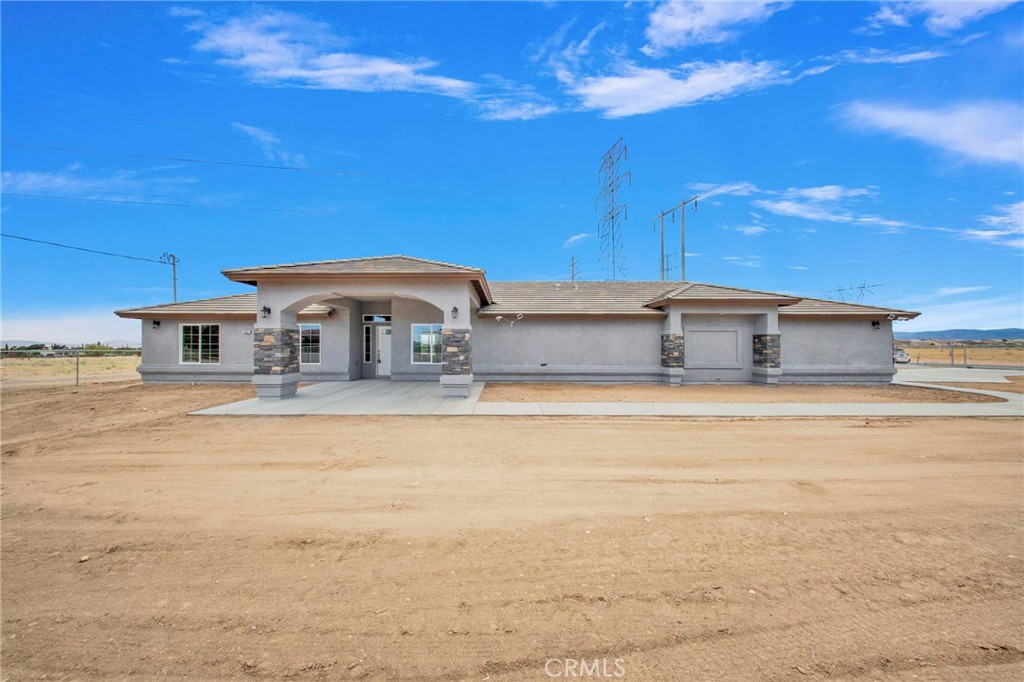 9835 Pyrite Avenue Property Photo 10