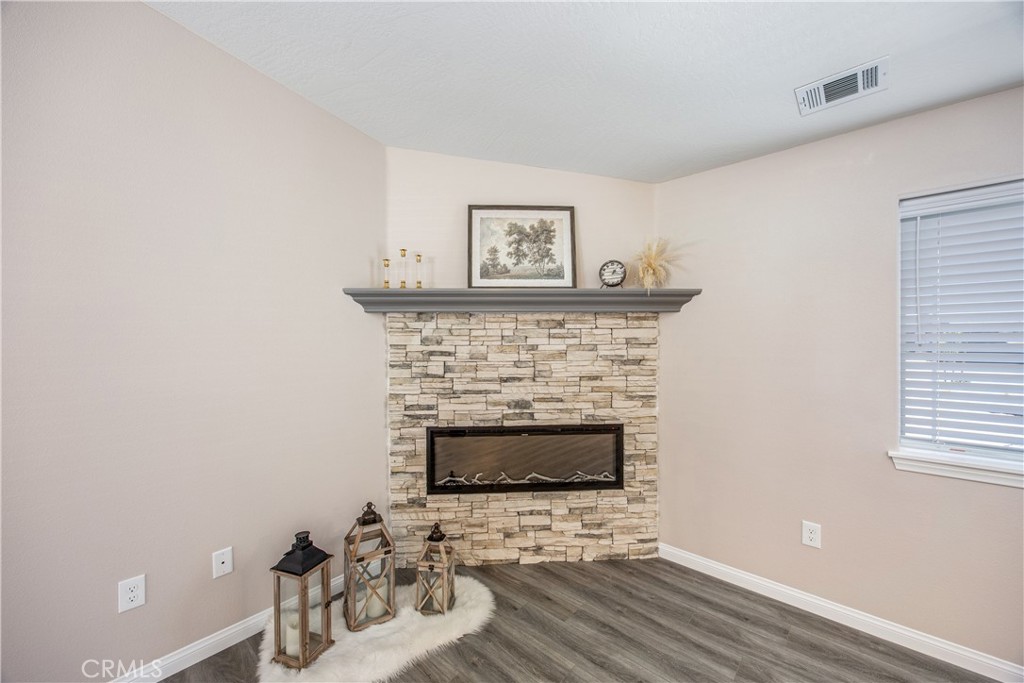 20948 Verde Drive Property Photo 12