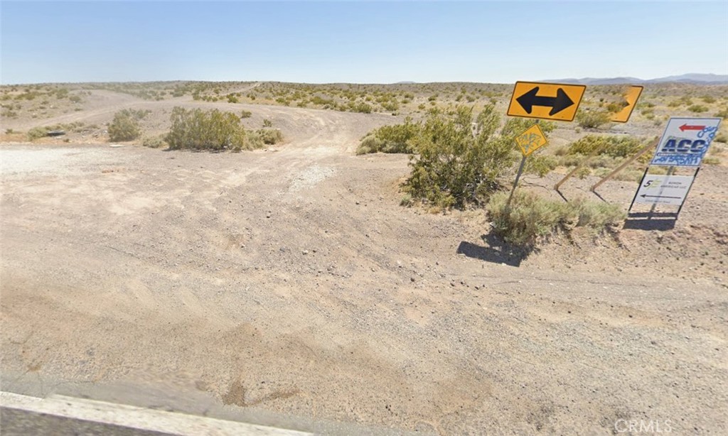1 National Trails Highway Property Photo 8