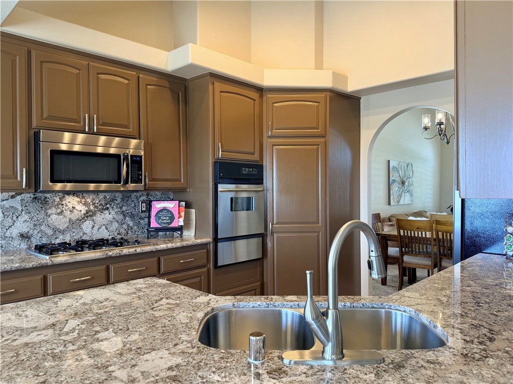 8535 Alta Mesa Road Property Photo 14