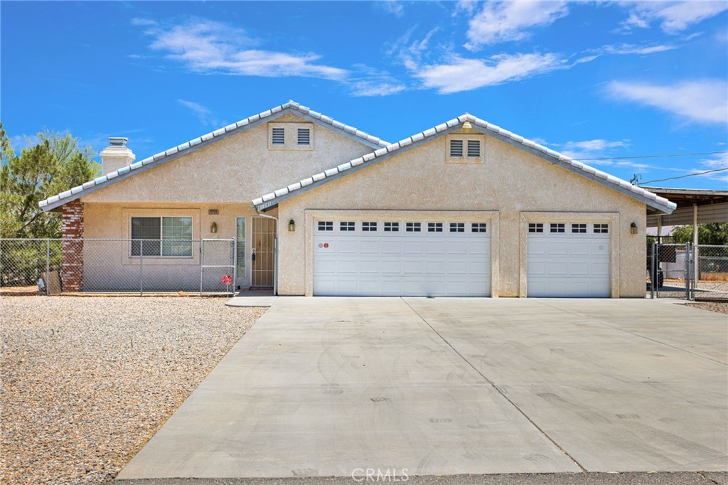 11281 4th Property Photo 3