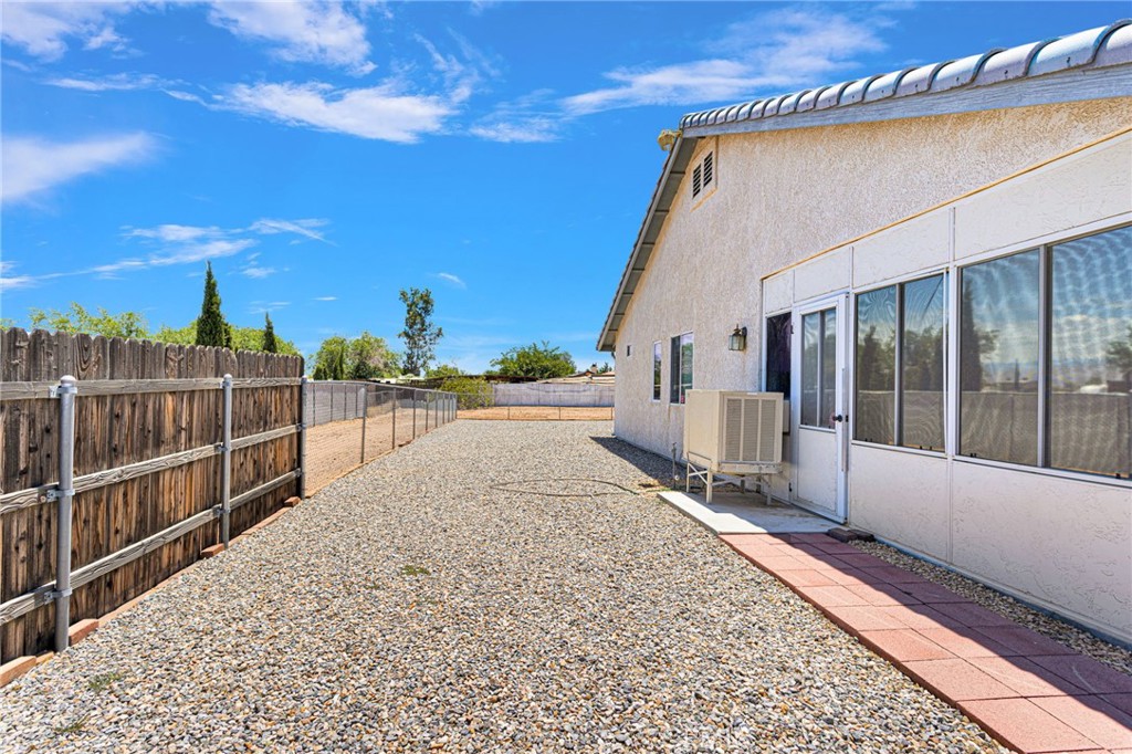 11281 4th Property Photo 26