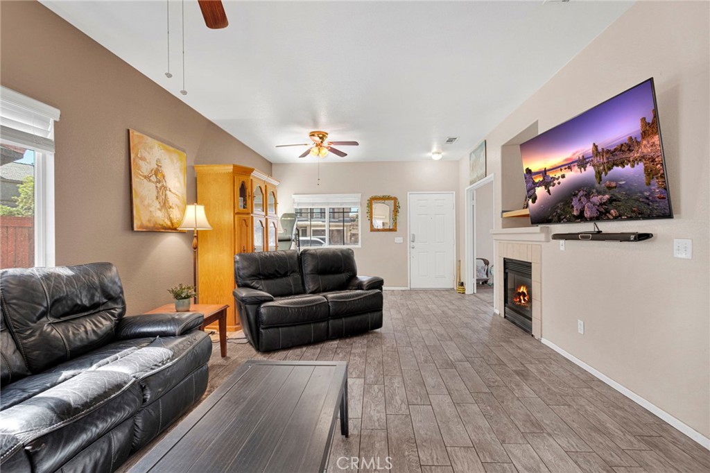 13980 Doria Property Photo 8