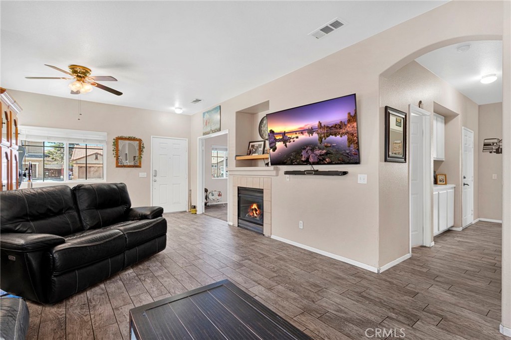 13980 Doria Property Photo 9