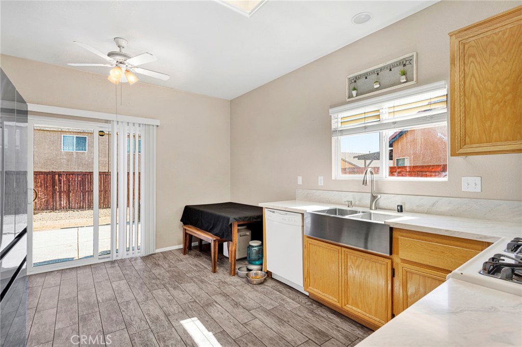 13980 Doria Property Photo 10