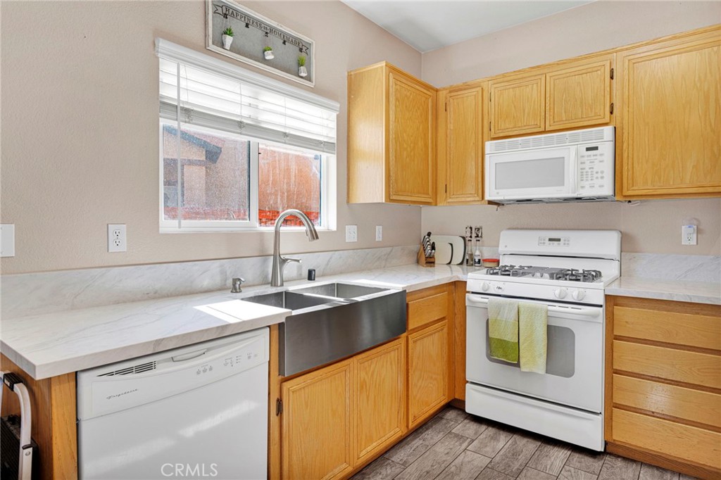 13980 Doria Property Photo 14