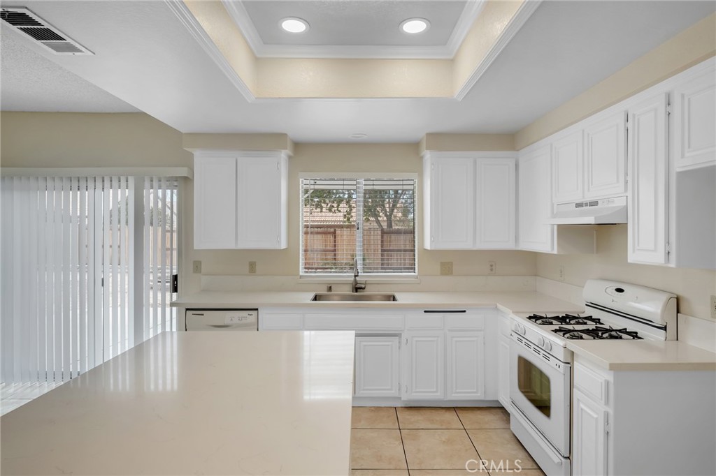 12442 Softwind Drive Property Photo 8