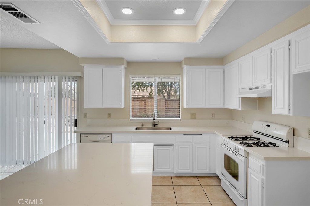 12442 Softwind Drive Property Photo 8