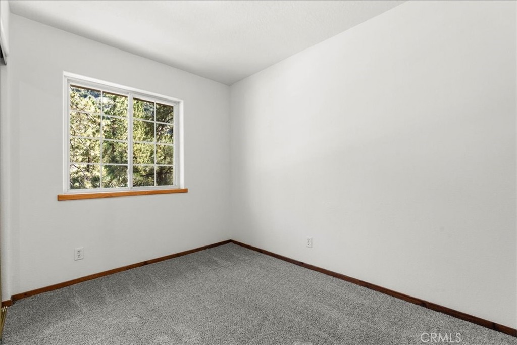1536 Ross Property Photo 16