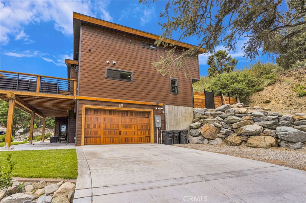 2324 Zermatt Property Photo 7