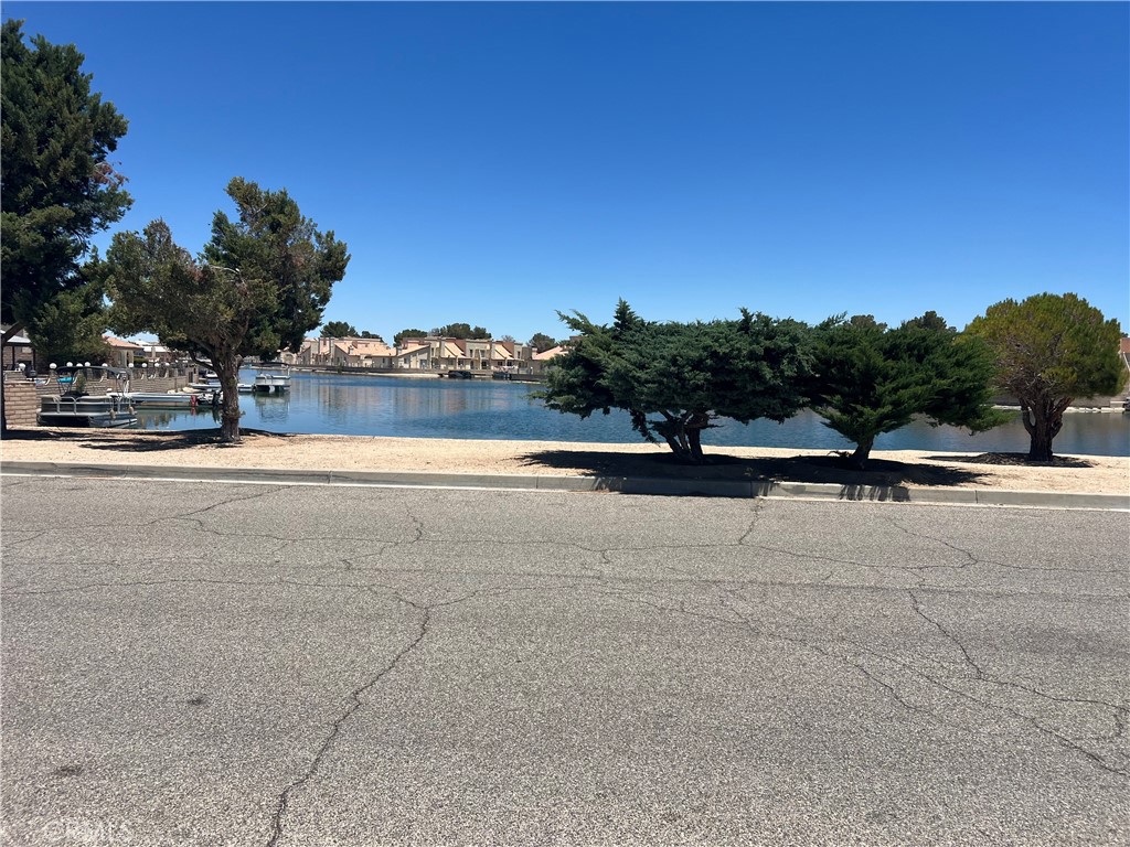 27250 Outrigger Property Photo 1