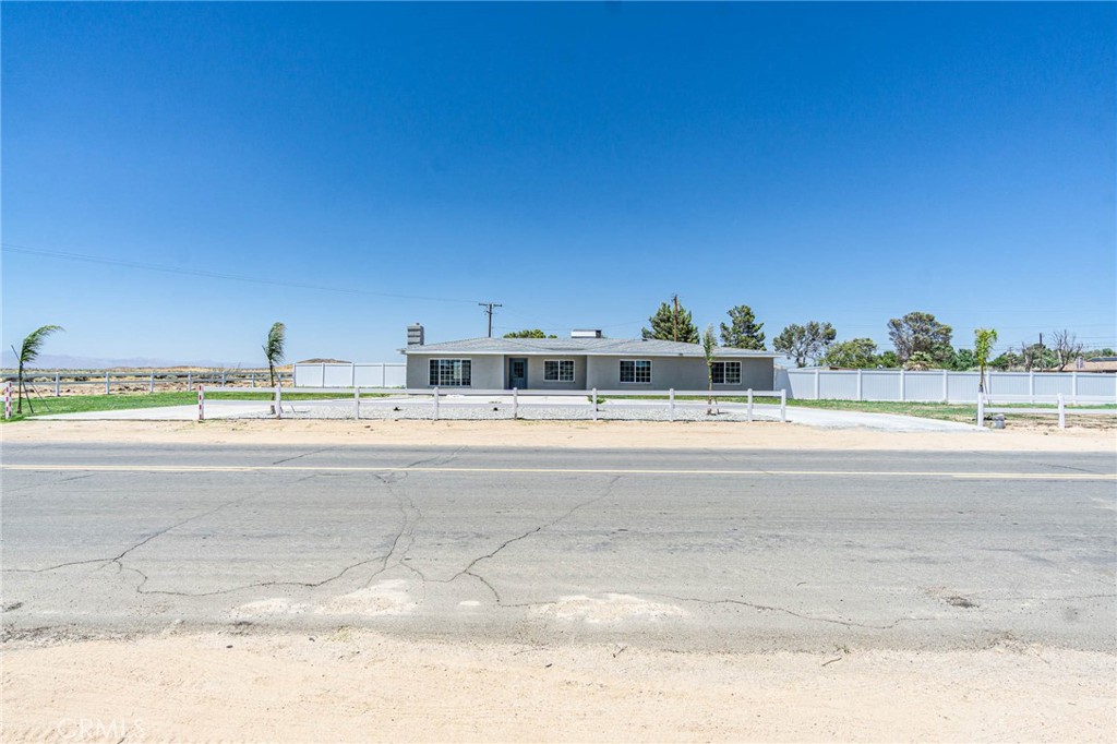 16621 Glendower Property Photo 1