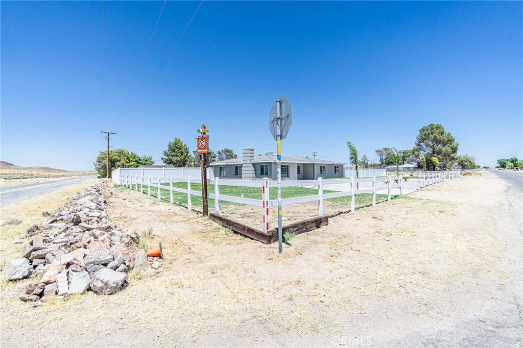 16621 Glendower Property Photo 2