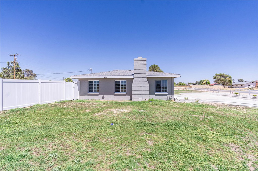 16621 Glendower Property Photo 7