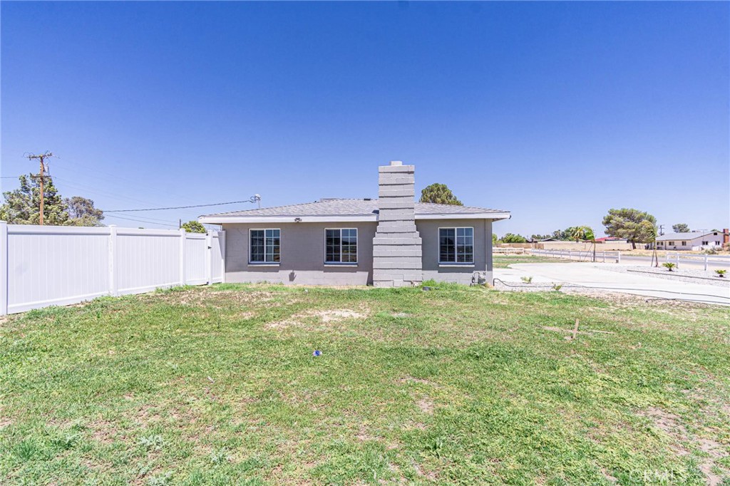 16621 Glendower Property Photo 9