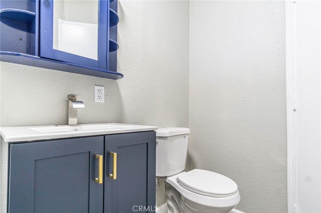 16621 Glendower Property Photo 28
