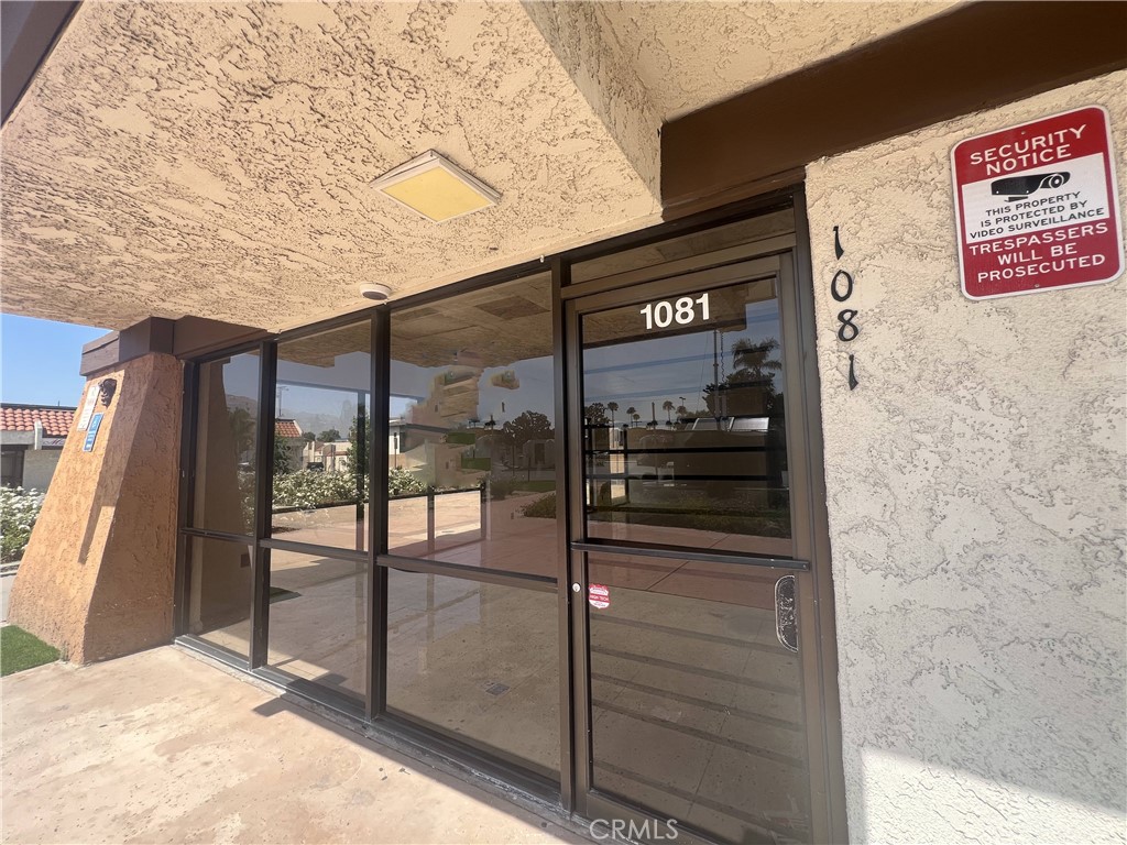1081 S Mount Vernon Avenue Property Photo 1