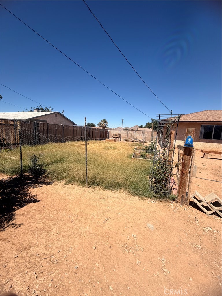 16661 Pawnee Property Photo 3