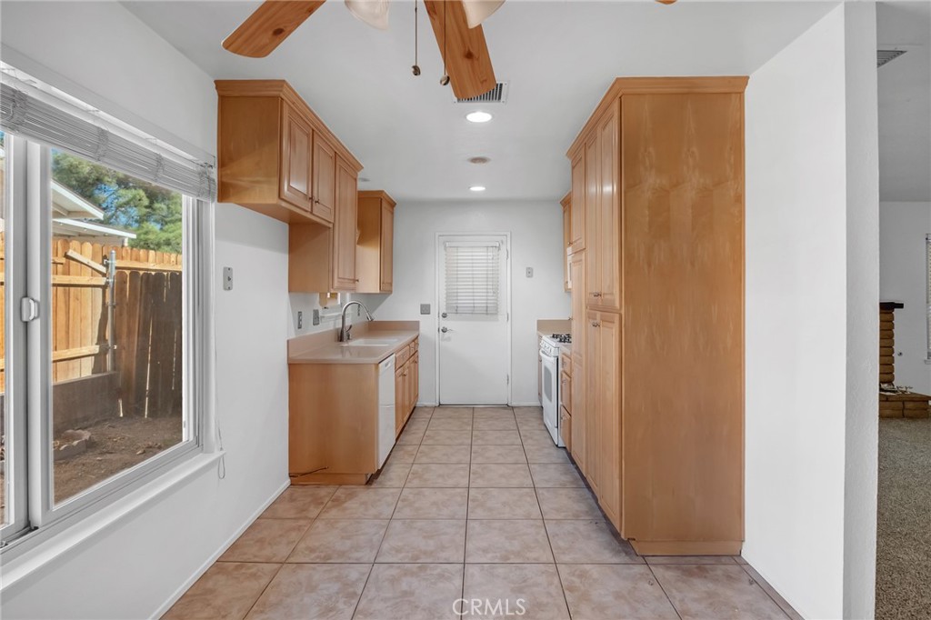 13887 Oakmont Drive Property Photo 16