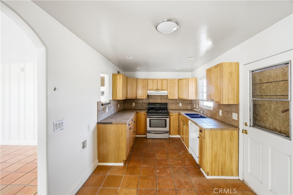 25567 Main Property Photo 30