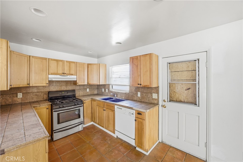 25567 Main Property Photo 31