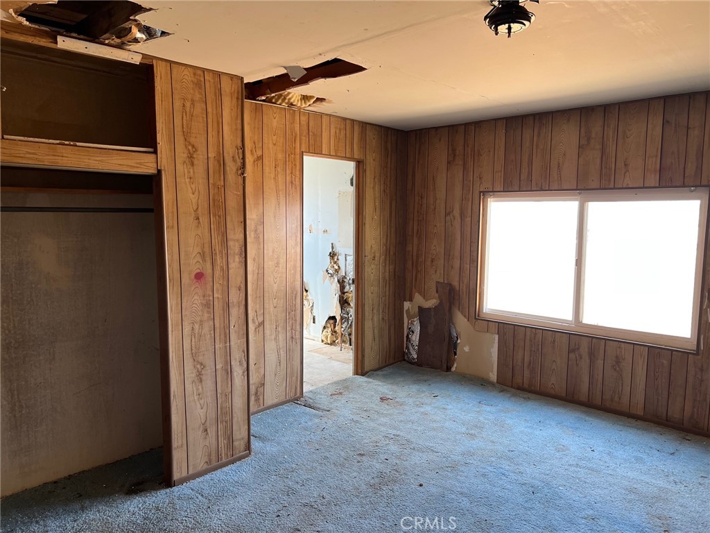 27154 Anderson Street Property Photo 6