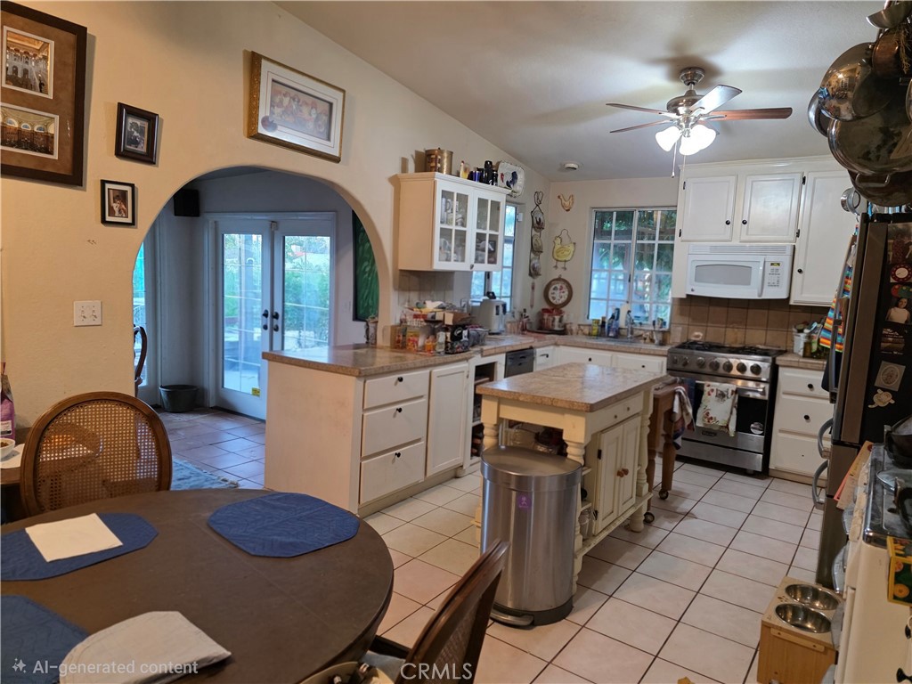 11353 Shahaptain Property Photo 2