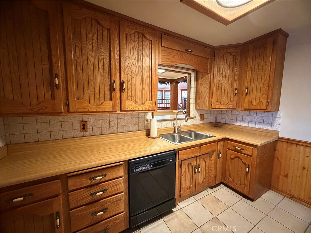 650 Yucca Avenue Property Photo 12