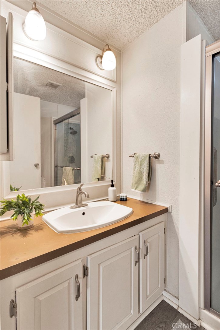 23456 Ottawa 28 Property Photo 21