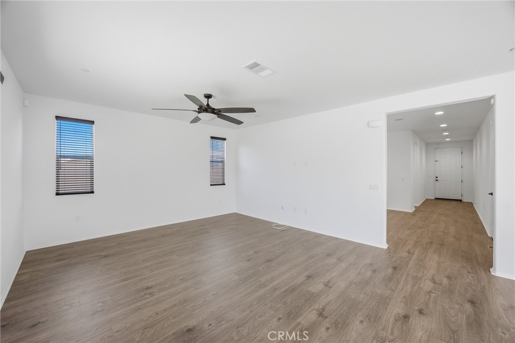 8844 Glencliff Avenue Property Photo 5