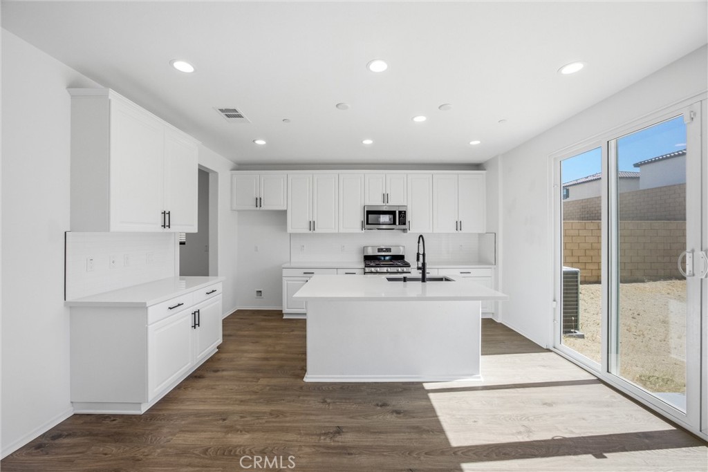 8844 Glencliff Avenue Property Photo 10