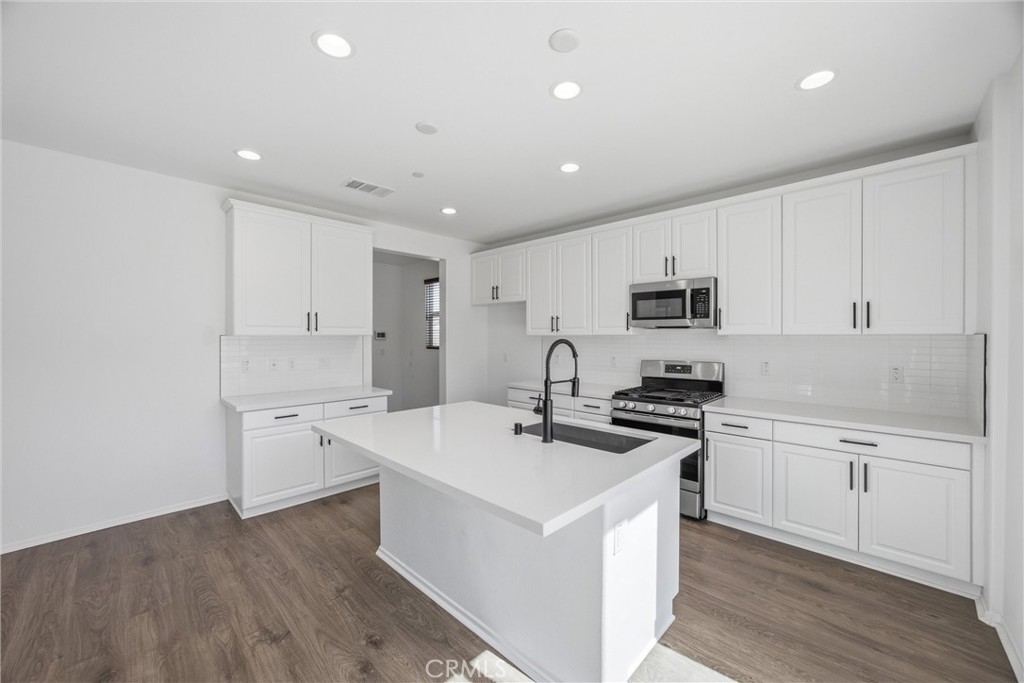 8844 Glencliff Avenue Property Photo 11