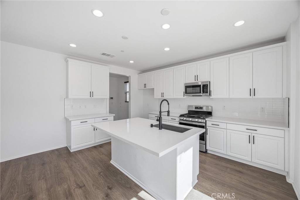 8844 Glencliff Avenue Property Photo 11
