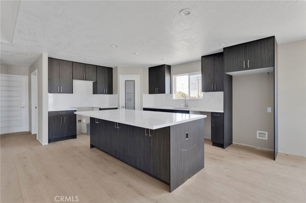 15025 Olive St Property Photo 2