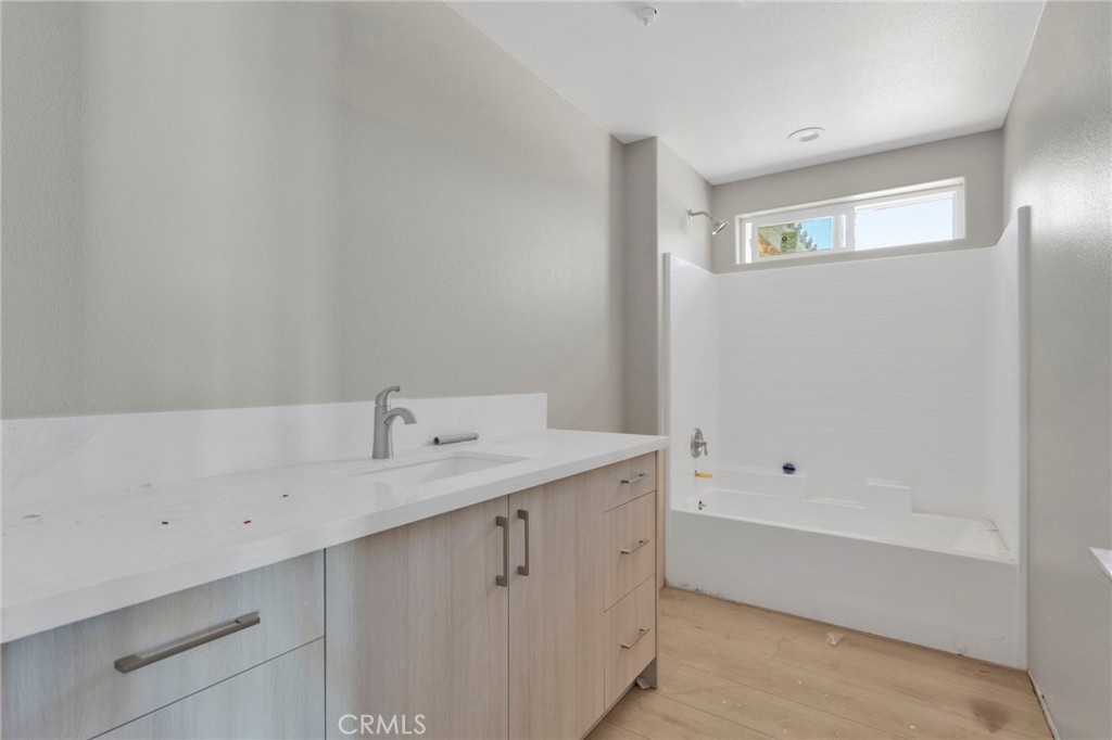15025 Olive St Property Photo 7