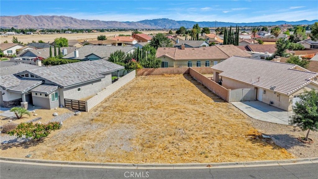 12977 Briarcliff Property Photo 2