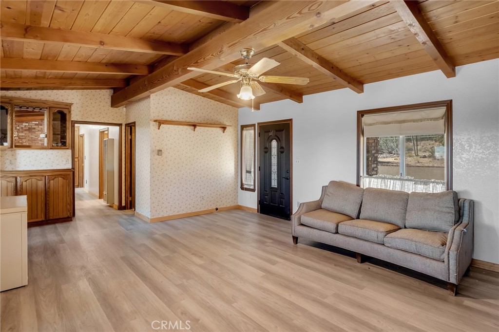 2722 Arrowhead Property Photo 4